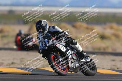media/Nov-06-2023-Moto Forza (Mon) [[ce023d0744]]/3-Intermediate Group/Session 5 (Turn 4)/